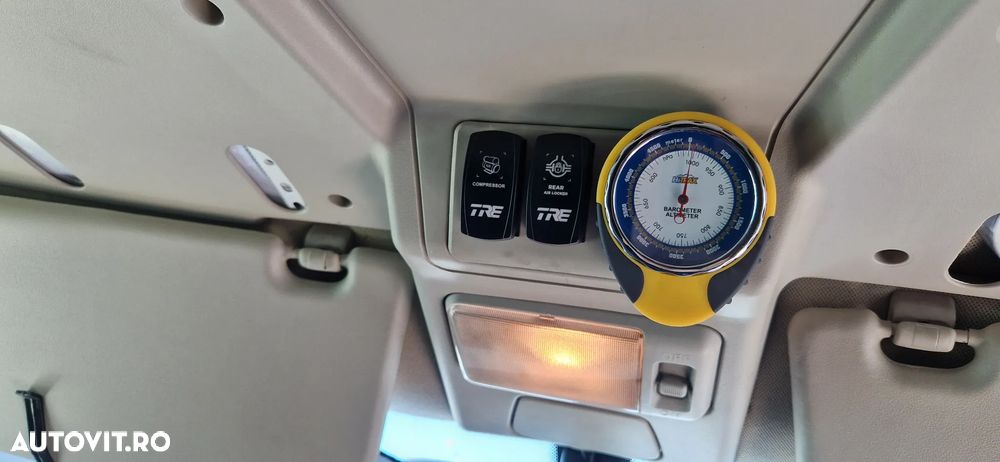 Land Rover Discovery TD5 HSE - 8