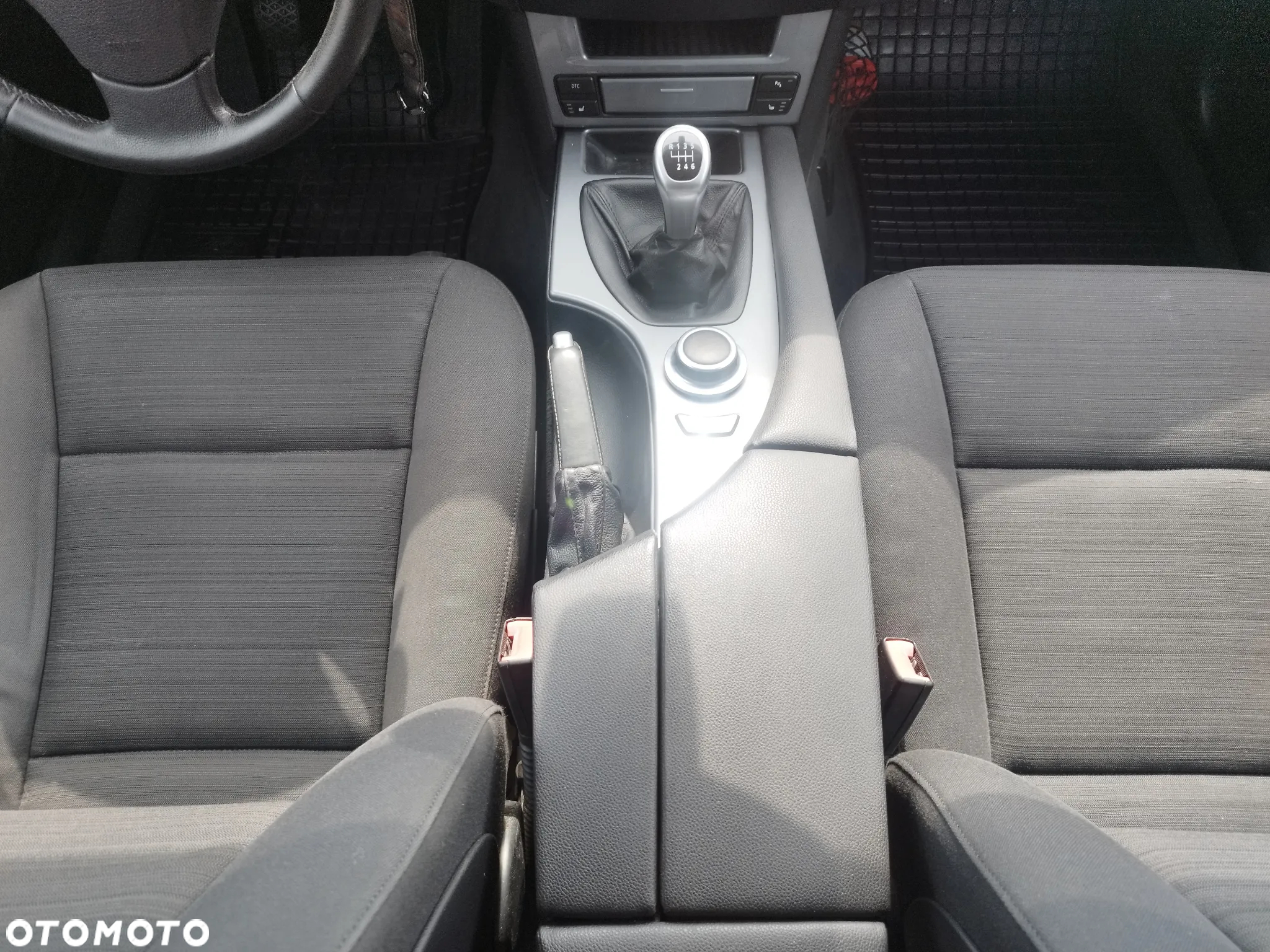 BMW Seria 5 520d - 33
