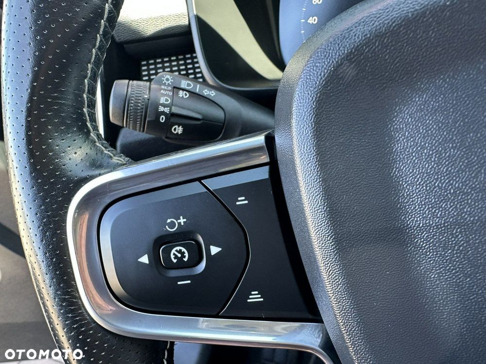 Volvo XC 40 - 19
