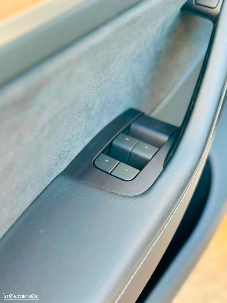 Tesla Model Y Standard Long Range RWD - 7
