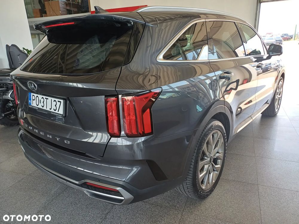 Kia Sorento - 9