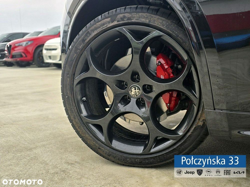 Alfa Romeo Stelvio - 2