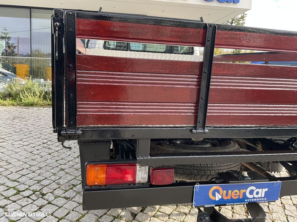 Toyota Hilux 2.4 D-4D 2WD CE - 15