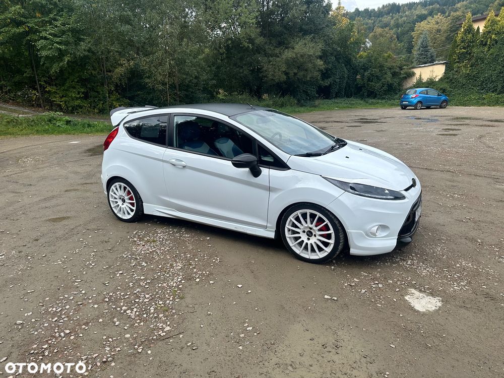 Ford Fiesta 1.6 Sport - 11