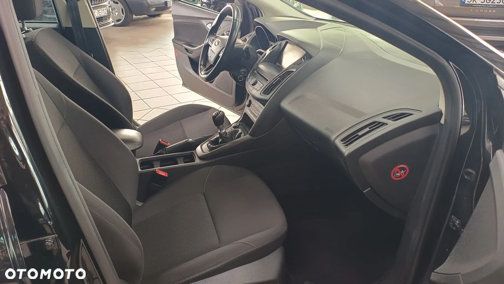 Ford Focus 1.5 EcoBoost Titanium ASS - 26