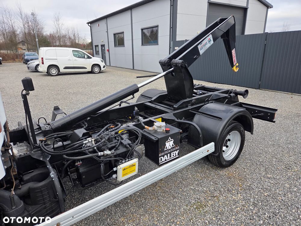 Renault Maxity 2.5 DCI 110KM/ Hakowiec / DMC 3.5T / - 7