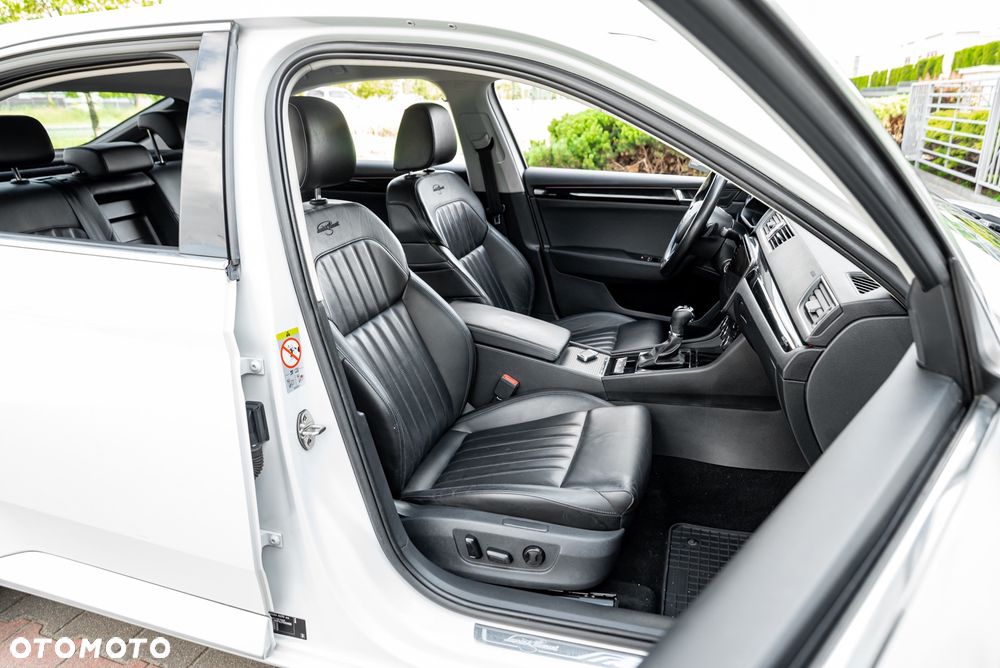 Skoda Superb 2.0 TDI 4x4 DSG L&K - 23