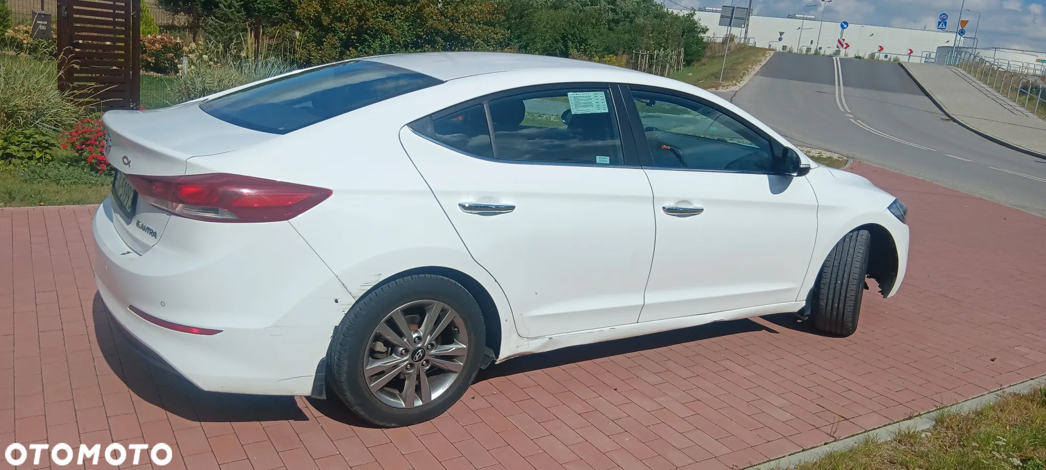 Hyundai Elantra 1.6 Comfort - 5