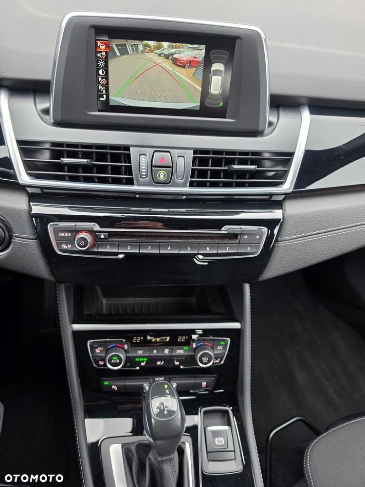 BMW Seria 2 218i Sport Line - 28