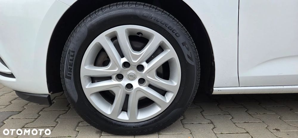 Opel Astra 1.6 CDTI Essentia - 12