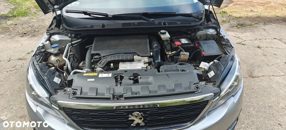 Peugeot 308 1.2 PureTech Allure S&S - 9