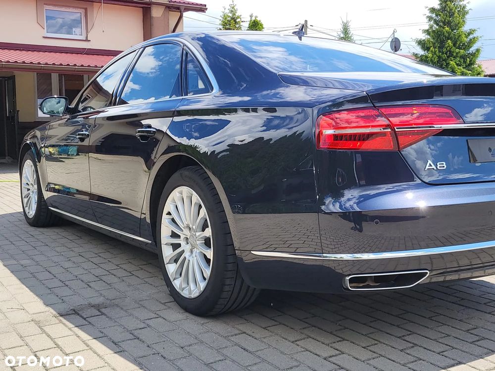 Audi A8 - 6