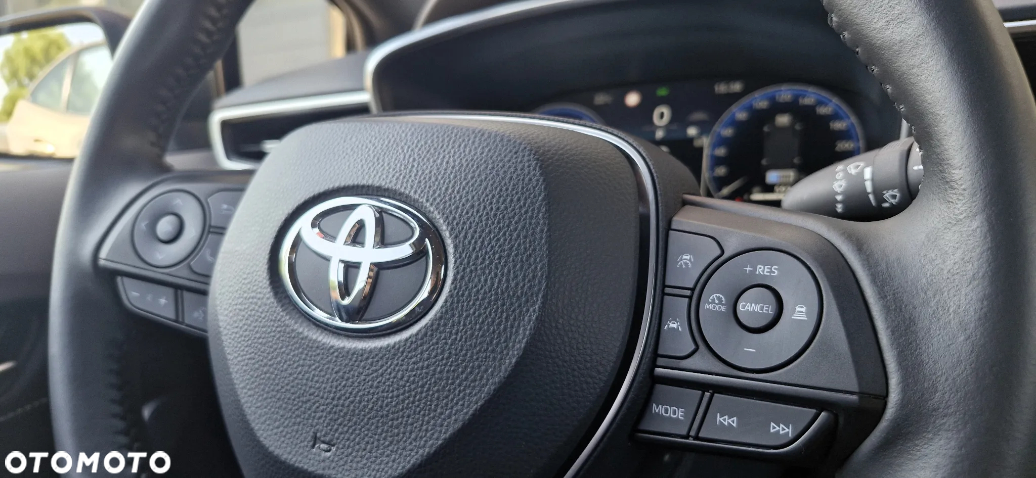 Toyota Corolla 1.8 Hybrid Comfort - 16