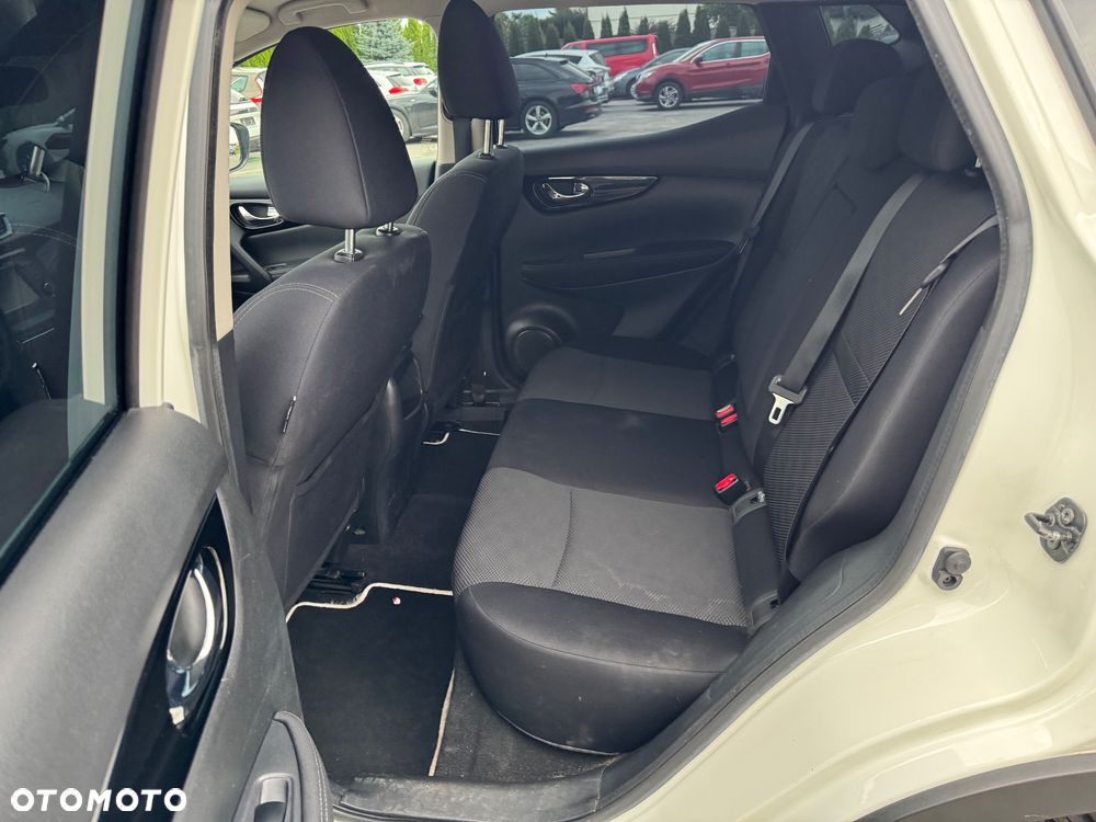 Nissan Qashqai 1.2 DIG-T N-Vision - 9