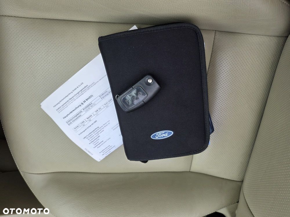 Ford Focus 2.0 16V Titanium - 27