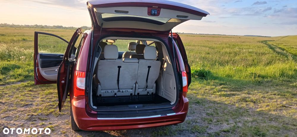 Chrysler Town & Country 3.6 Limited - 4