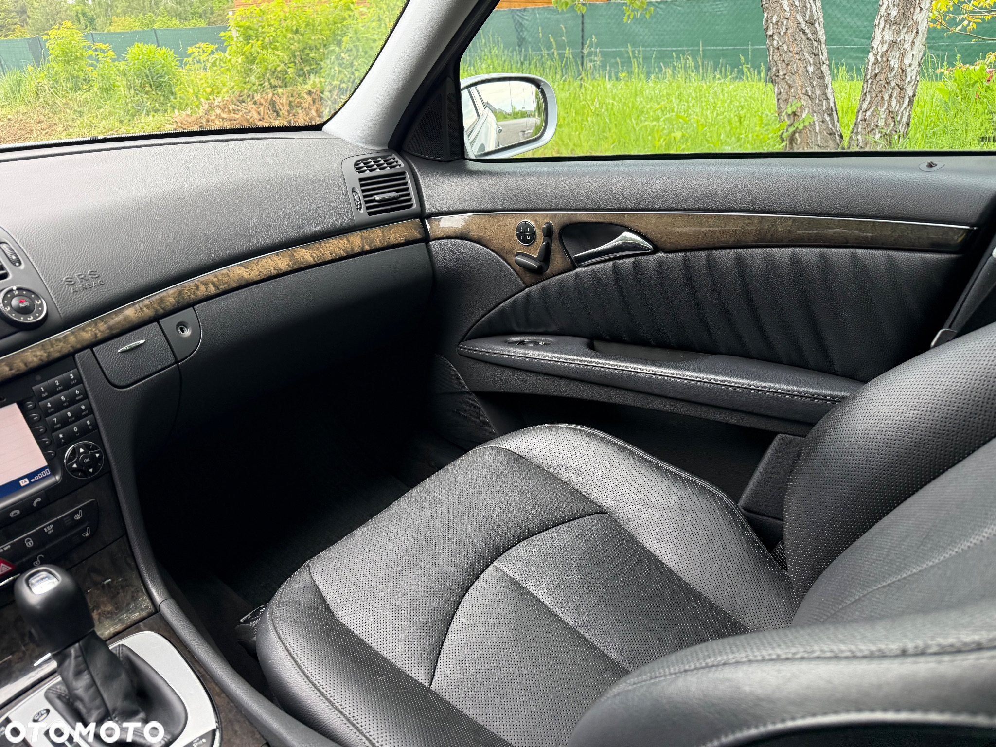 Mercedes-Benz Klasa E 500 T 4Matic Automatik Avantgarde - 27