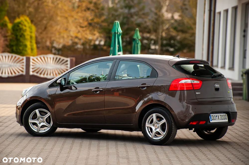 Kia Rio - 17