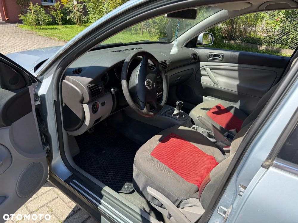 Volkswagen Passat - 8