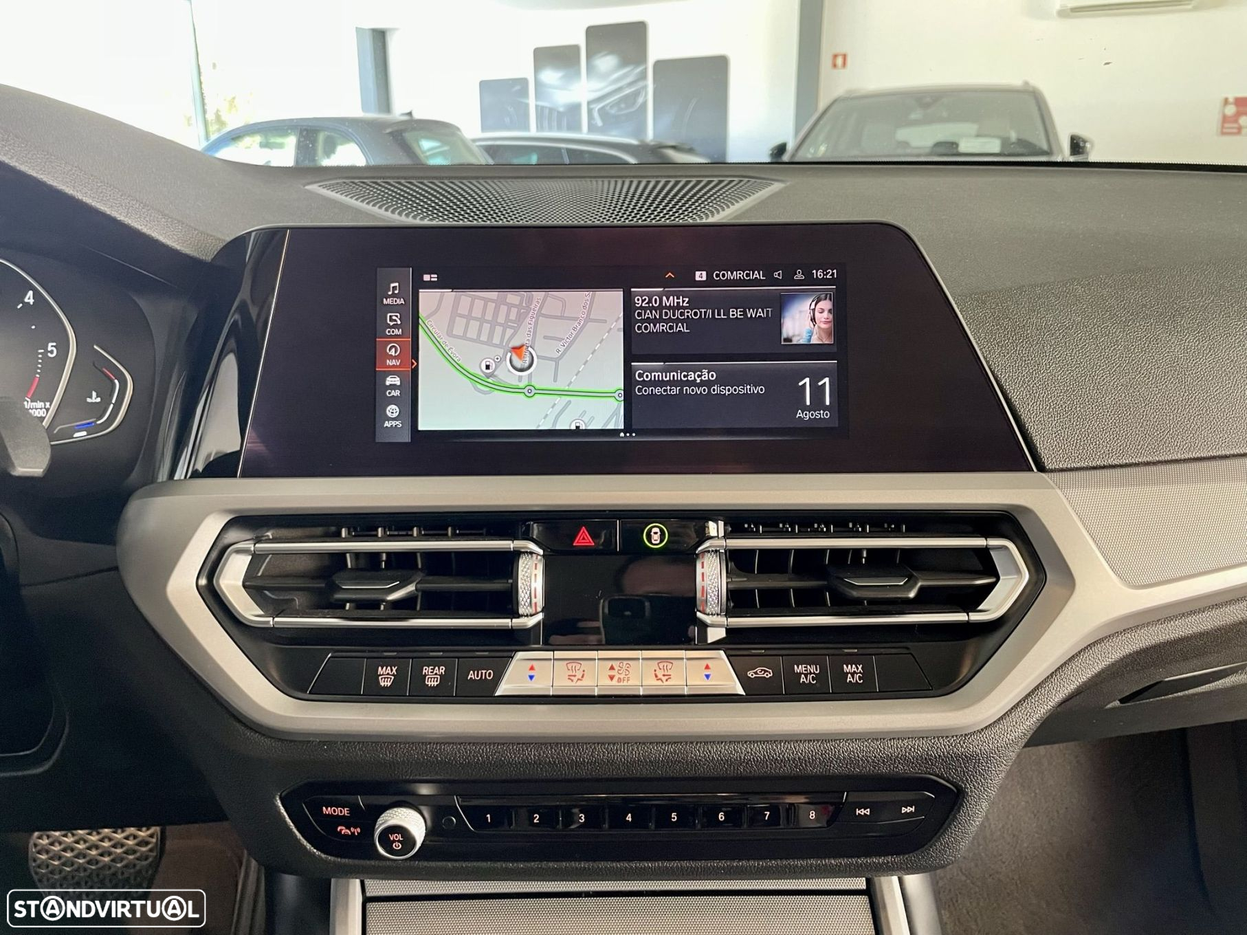 BMW 318 d Touring Auto - 38