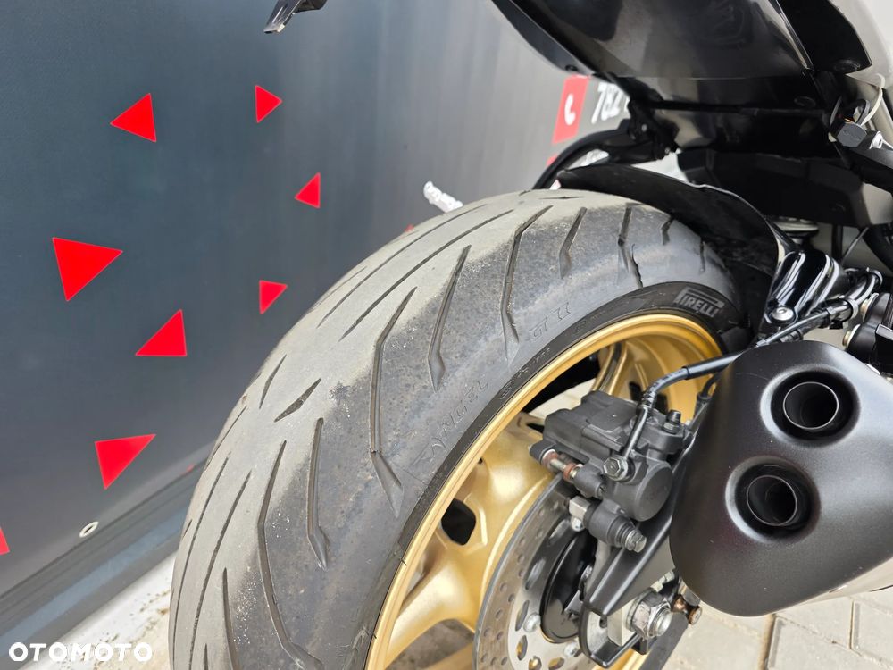 Yamaha FZ8 - 32