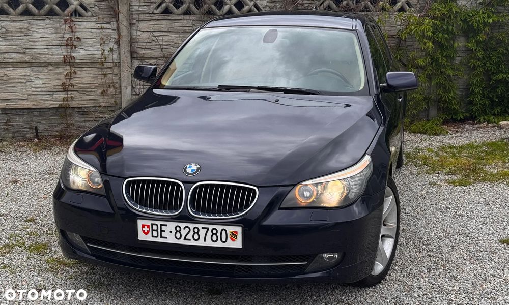 BMW Seria 5 525xi - 3