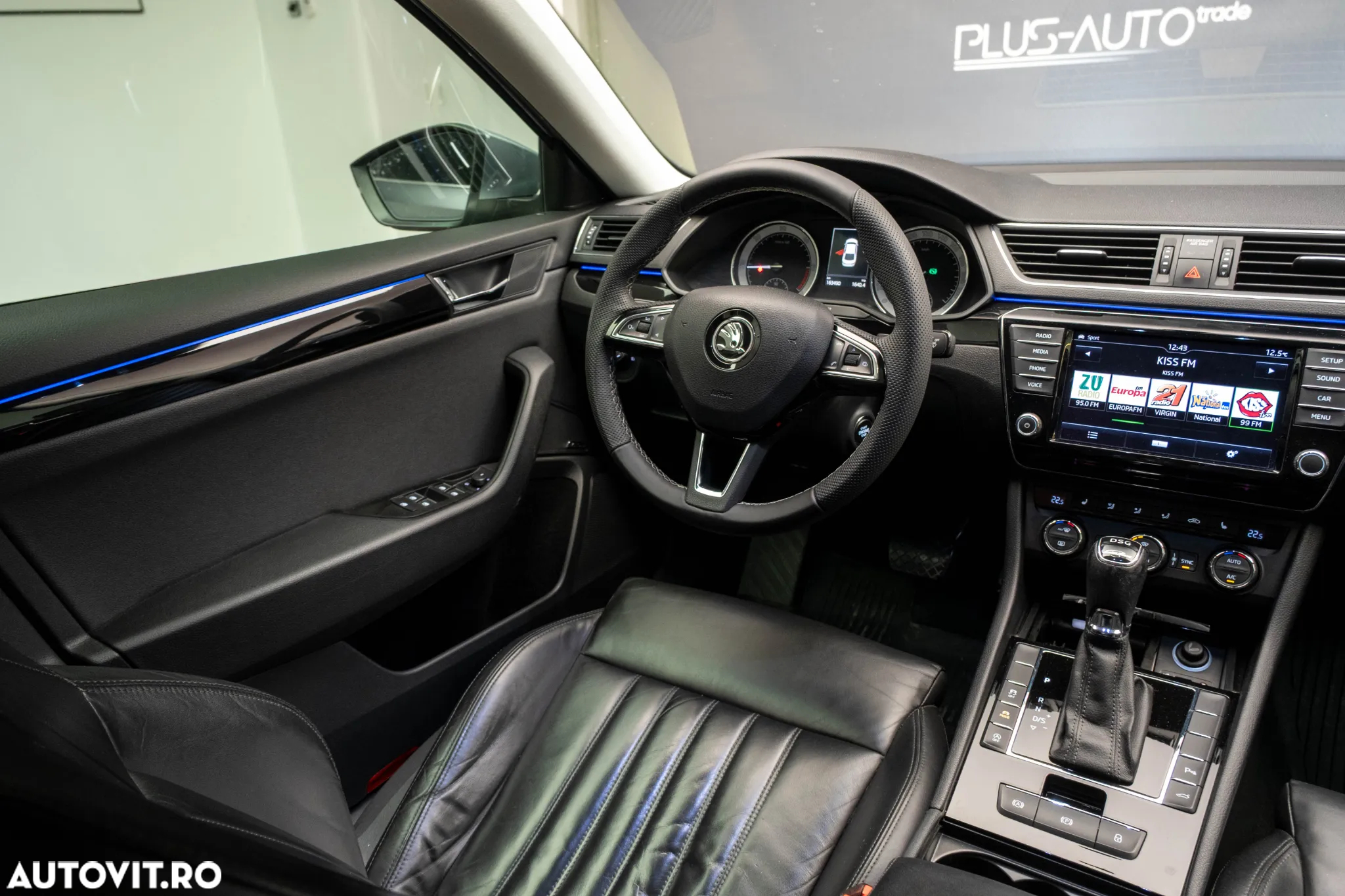 Skoda Superb 2.0 TDI DSG 4X4 Laurin & Klement - 28