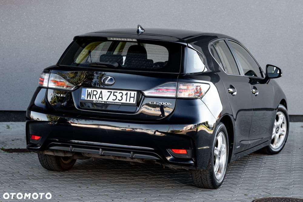 Lexus CT 200h - 8