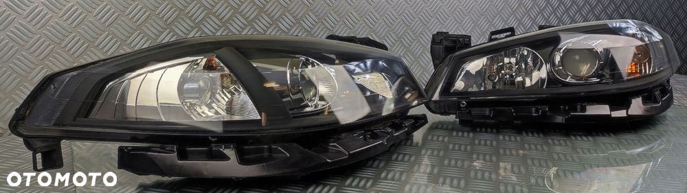 lampa prawy prawa lewa lewy przód przednia RENAULT LAGUNA II 2 LIFT XENON - 2