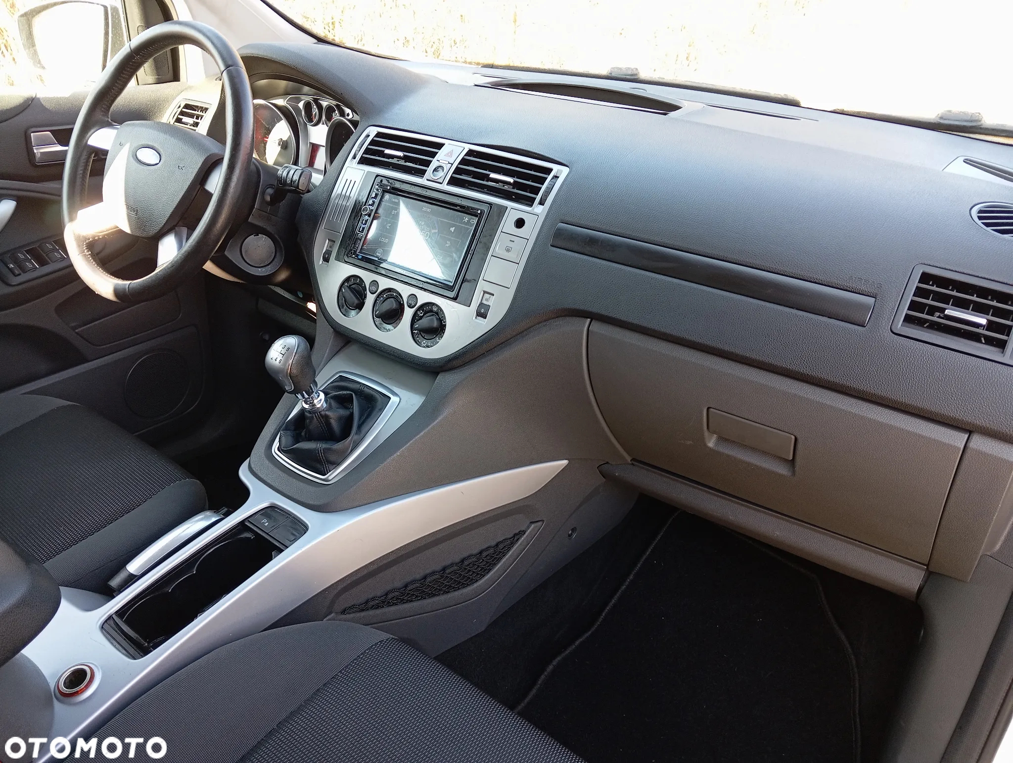 Ford Kuga 2.0 TDCi 2x4 Trend - 32