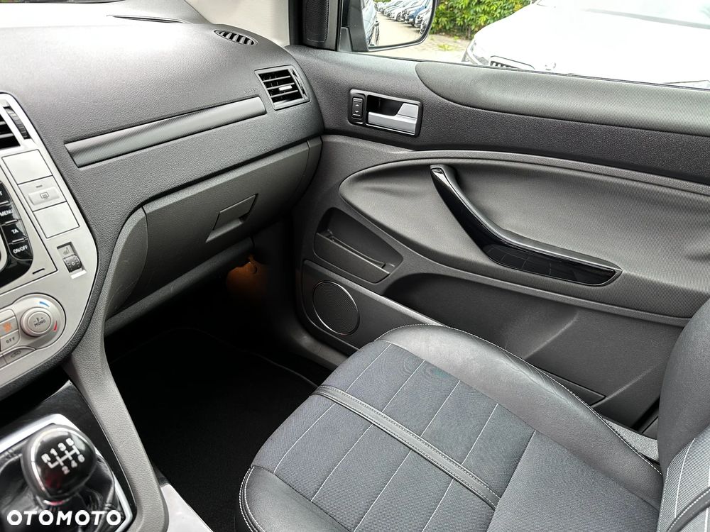 Ford Kuga - 15