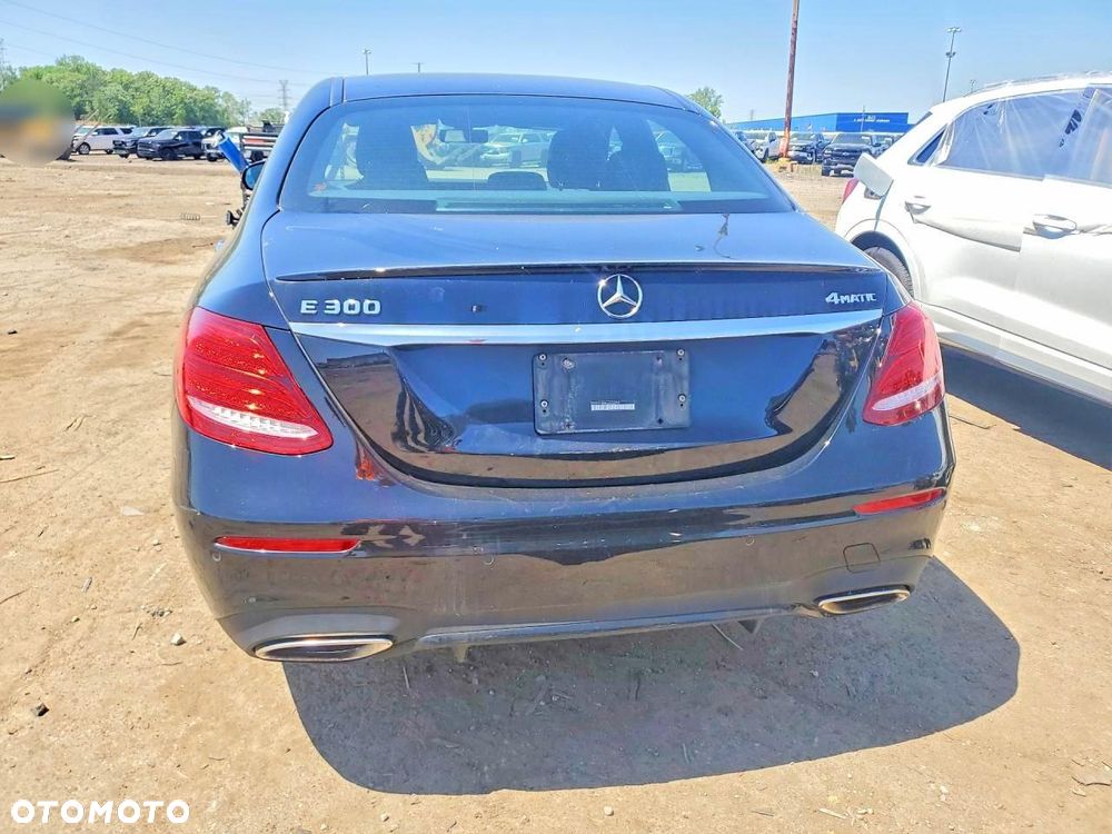Mercedes-Benz Klasa E - 3