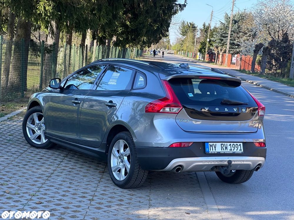 Volvo V40 Cross Country D2 Momentum - 9
