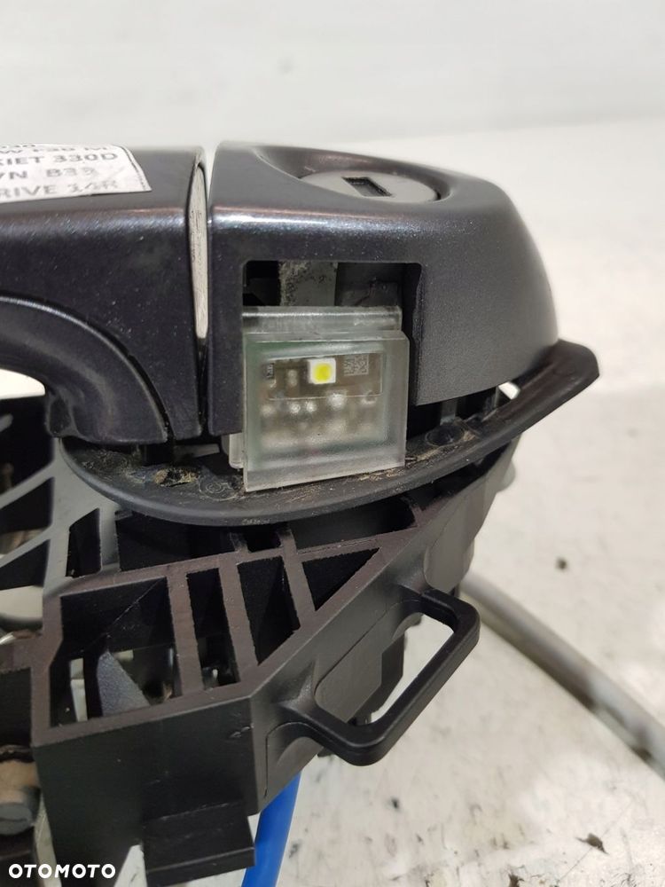 KLAMKA DRZWI LEWY PRZÓD 7321639 BMW F30 F31 EUR LED B39 MINERALGRAU - 7