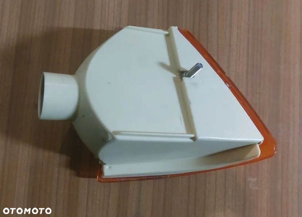 Kierunkowskaz prawy pasuje do Citroen AX - 3