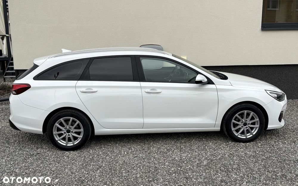 Hyundai i30 1.4 Passion - 12