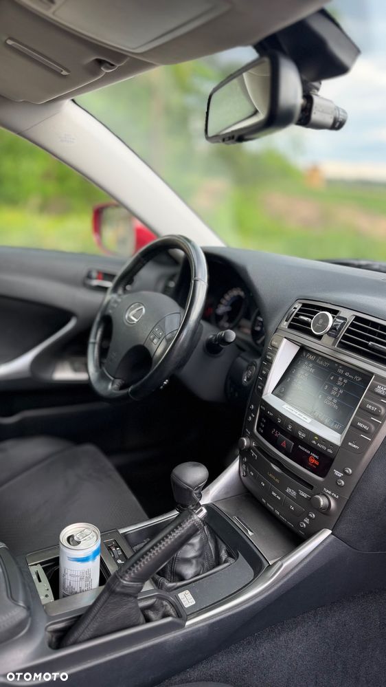 Lexus IS 250 Prestige - 11