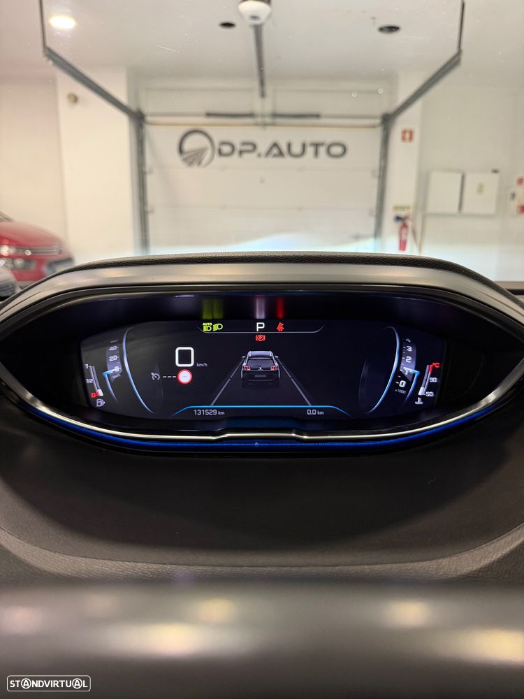 Peugeot 5008 PureTech 130 EAT8 Stop & Start Allure Pack - 23