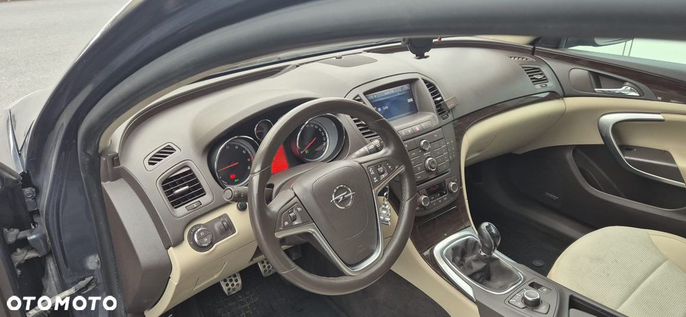 Opel Insignia - 1