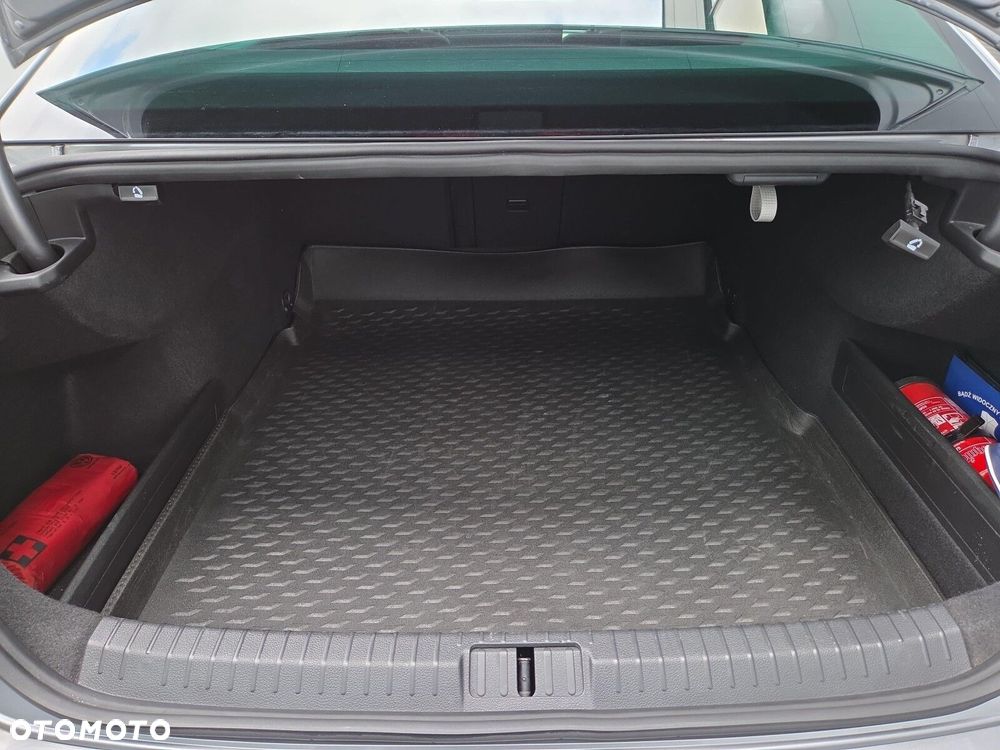 Volkswagen Passat 2.0 TSI Elegance DSG - 23