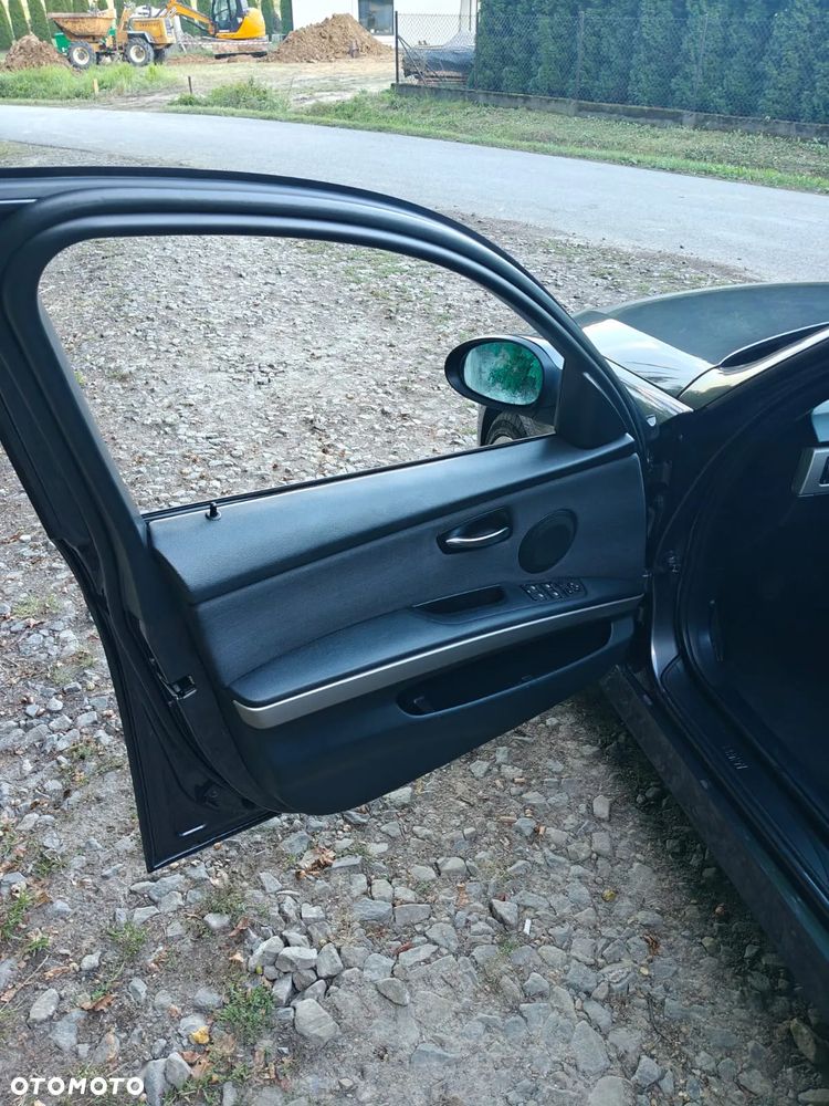 BMW Seria 3 318i - 11