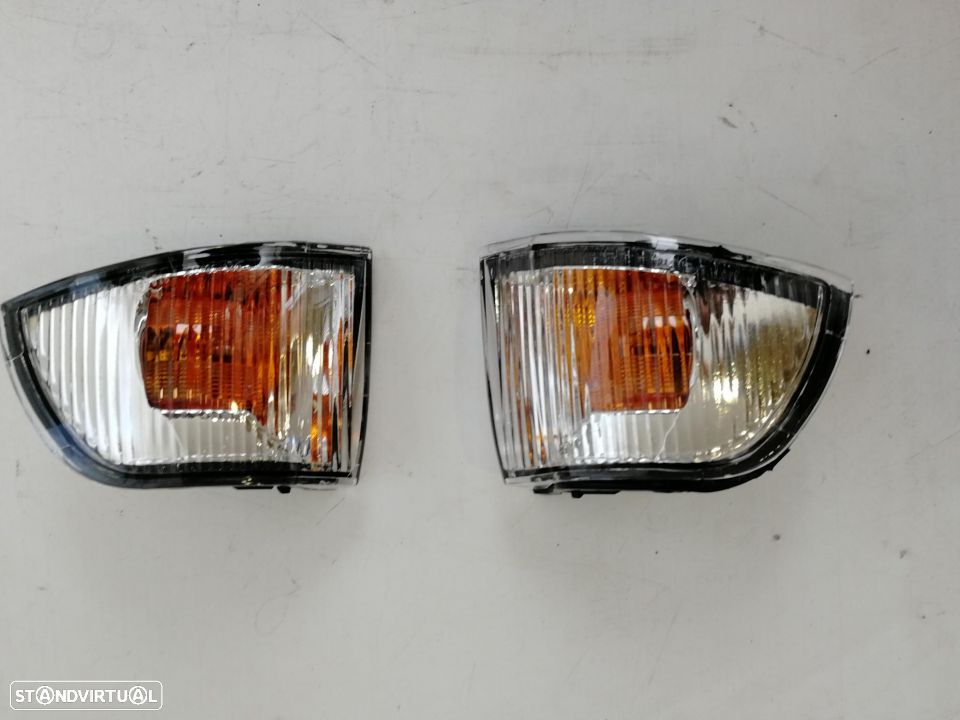 Farolim pisca espelho esquerdo / direito iveco daily 2006 a 2009 (novo) - 1