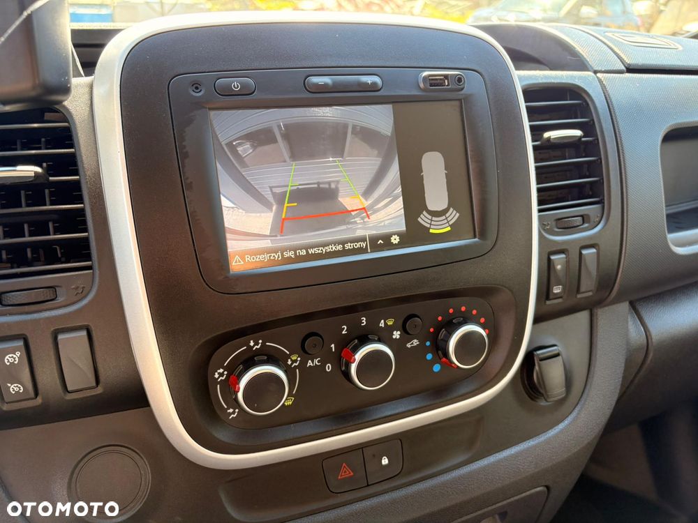 Nissan NV300 - 16