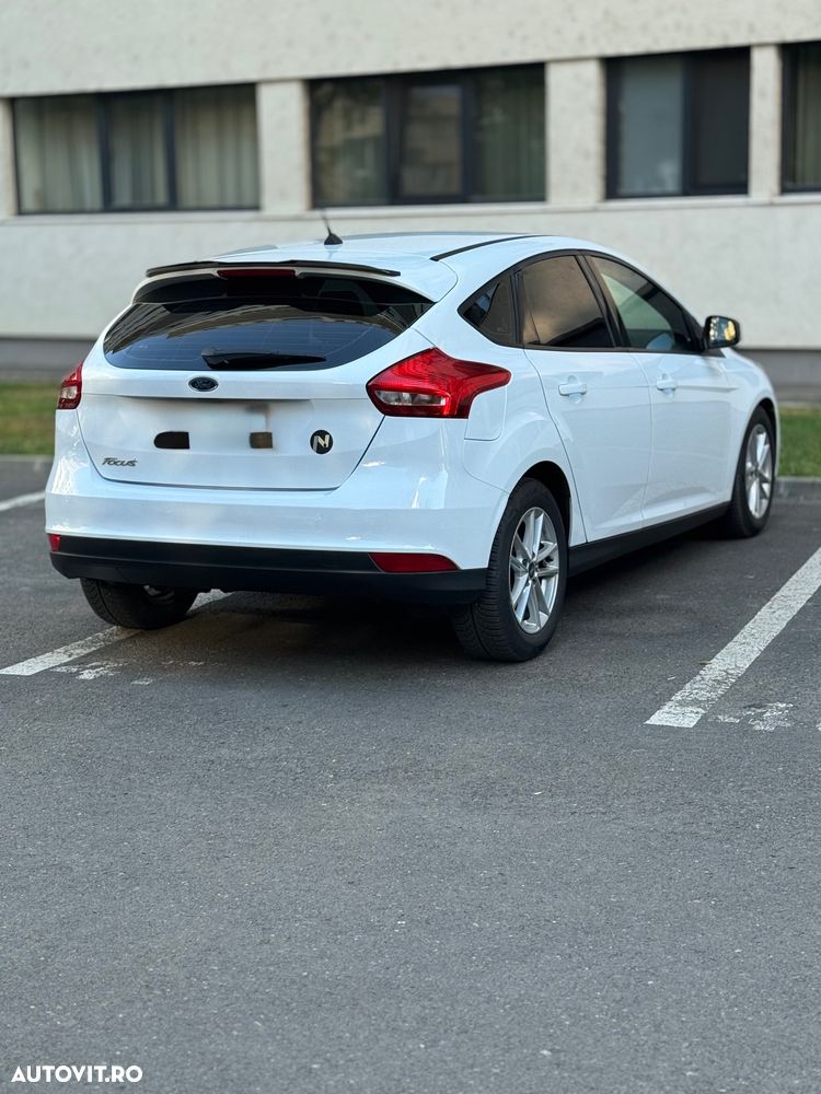 Ford Focus 1.5 TDCi Powershift Titanium - 19
