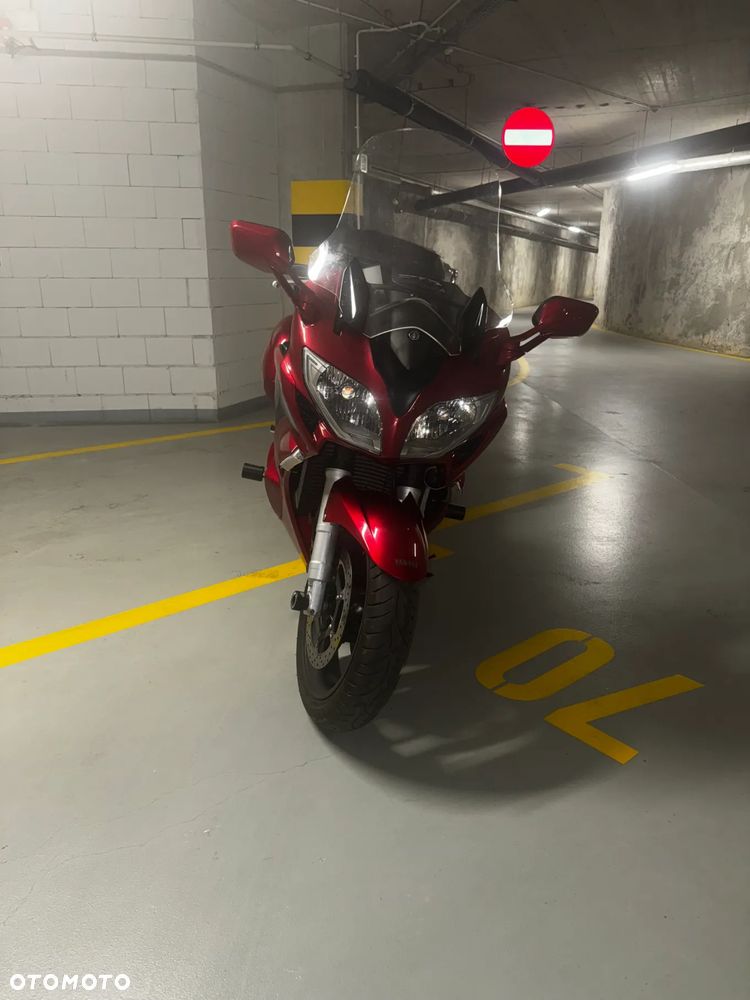Yamaha FJR - 2