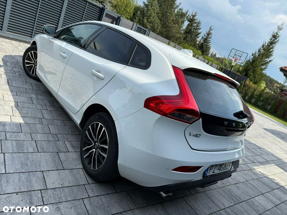 Volvo V40 - 21