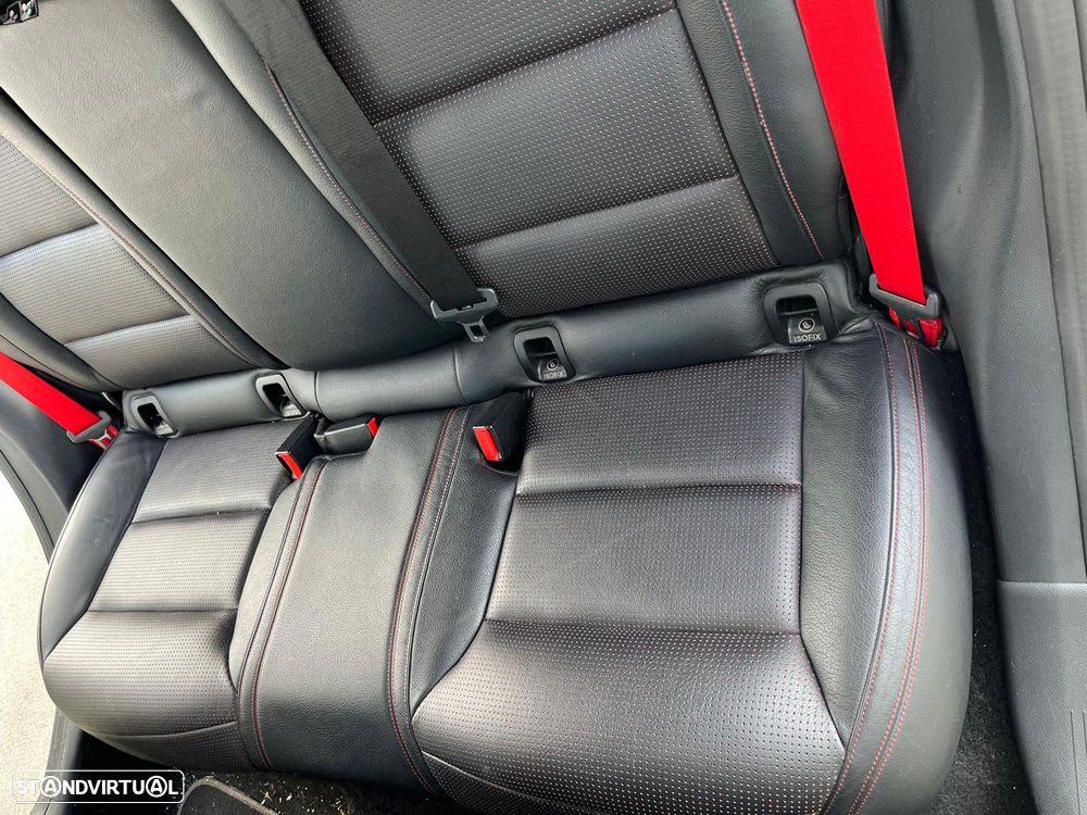 Mercedes-Benz A 45 AMG 4Matic Speedshift 7G-DCT PETRONAS 2015 World Champion Edition - 10