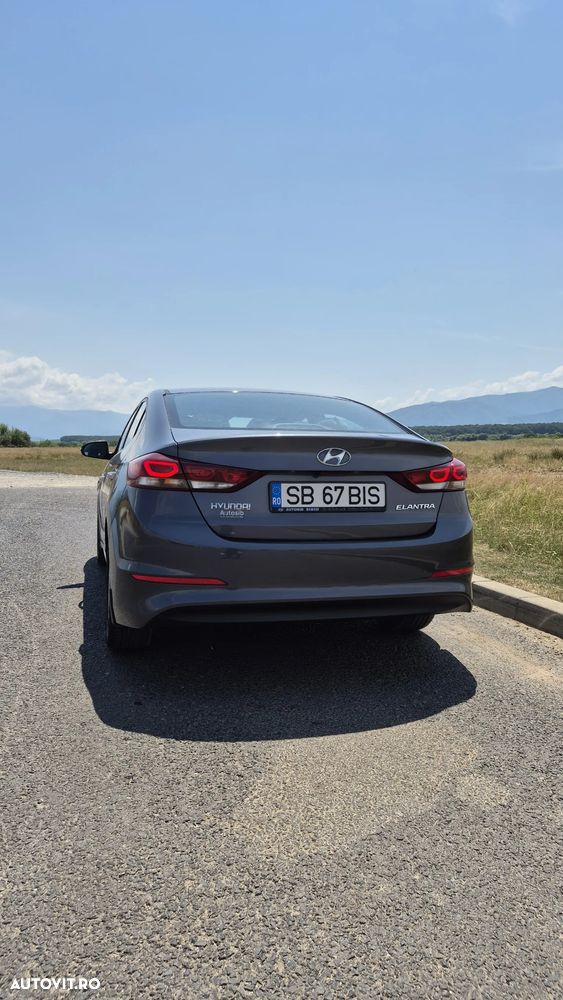 Hyundai Elantra 1.6 MPi Exclusive - 5