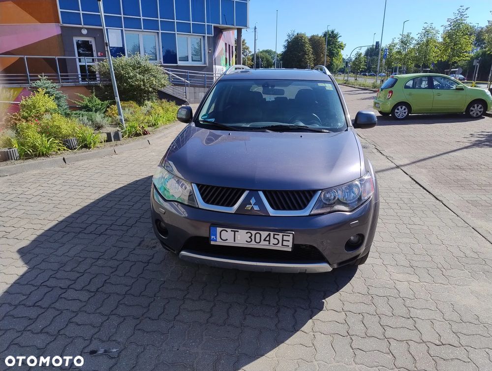 Mitsubishi Outlander - 3