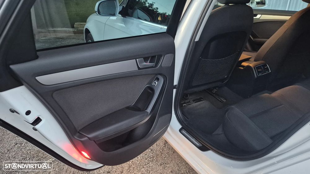 Audi A4 Avant 2.0 TDI DPF multitronic S line Sport Pack - 10